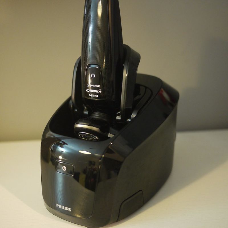 Philips OneBlade QP2525 Hybrid Trimmer & Shaver